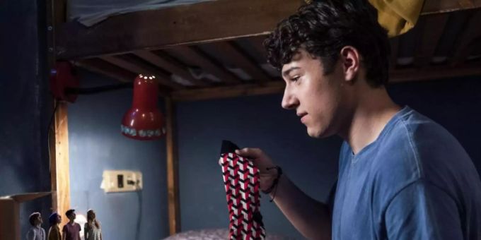 Oskar Keymer als Felix in einer Szene des Films "Hilfe, ich habe meine Freunde geschrumpft". Foto: Martin Valentin Menke/Petro Domenigg/blue eyes Fiction GmbH & Co.KG/dpa Oskar Keymer als Felix in einer Szene des Films "Hilfe, ich habe meine Freunde geschrumpft". Foto: Martin Valentin Menke/Petro Domenigg/blue eyes Fiction GmbH & Co.KG/dpa