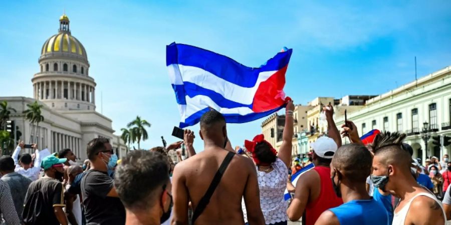 Demonstranten am Sonntag in Havanna