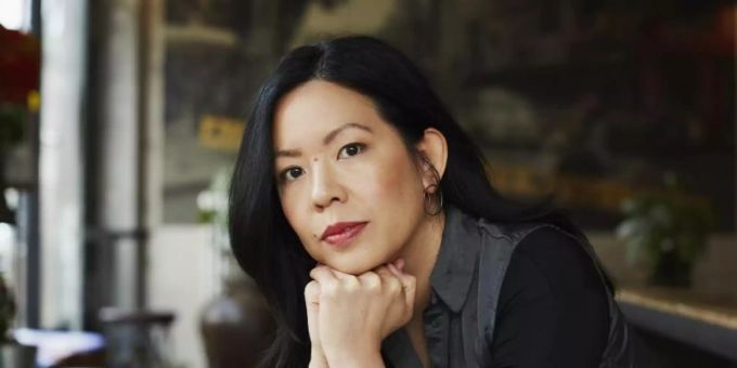 Khuê Phạm hat einen fesselnden Roman über eine junge Frau und ihre vietnamesische Familie geschrieben. Foto: Alena Schmick/Politycki & Partner/btb/dpa Khuê Phạm hat einen fesselnden Roman über eine junge Frau und ihre vietnamesische Familie geschrieben. Foto: Alena Schmick/Politycki & Partner/btb/dpa