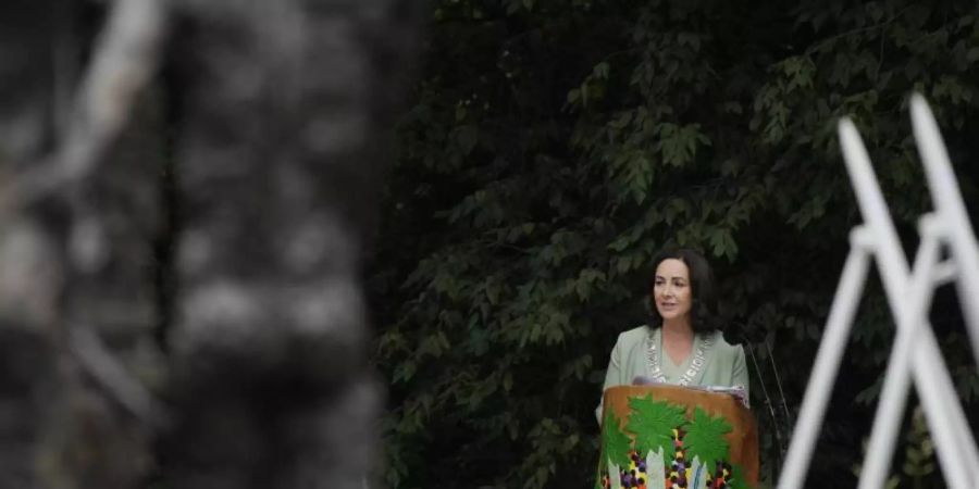 Femke Halsema, Bürgermeisterin von Amsterdam, spricht während einer Zeremonie in Gedenken an die Abschaffung der Sklaverei. Foto: Peter Dejong/AP/dpa