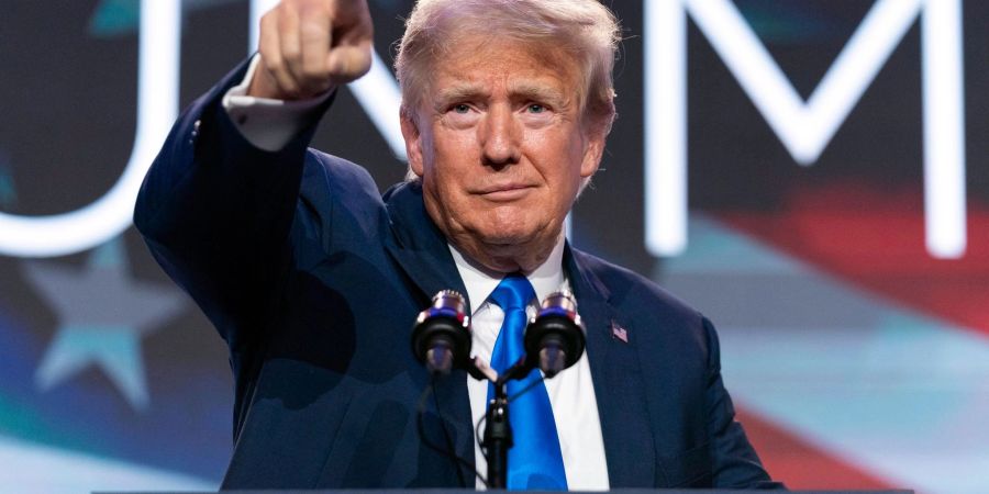 Donald Trump spricht während des Pray Vote Stand Summit.