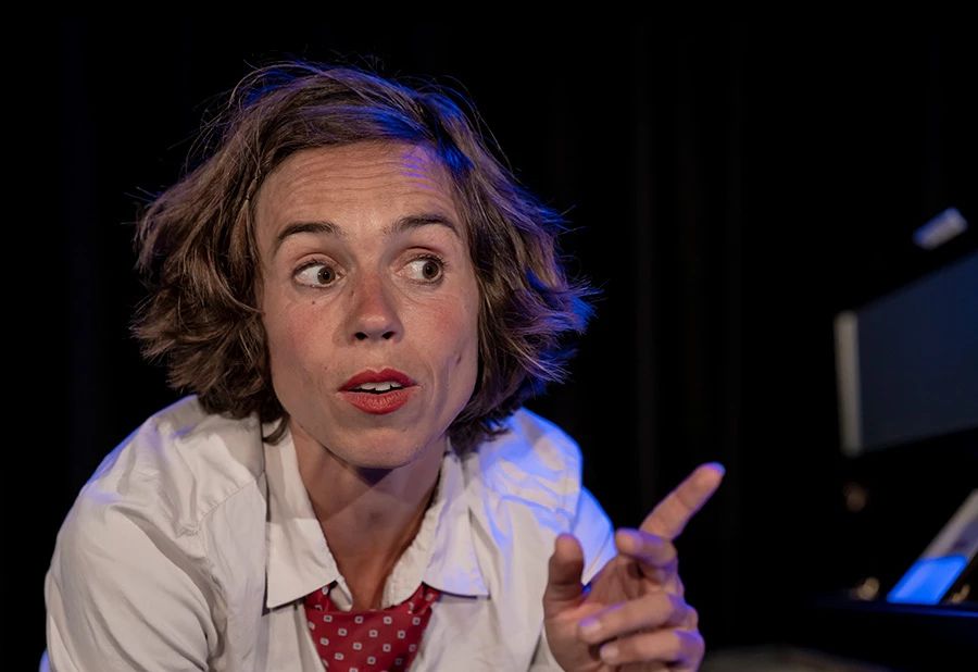 Judith Bach mit «Claire alleene»