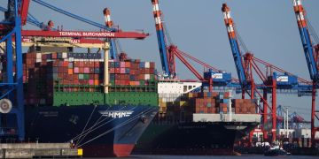 Containerschiff Hamburger Hafen