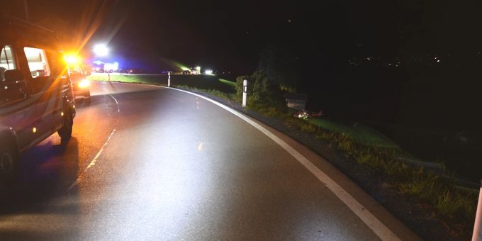 Valendas: Selbstunfall fordert zwei Verletzte. Valendas: Selbstunfall