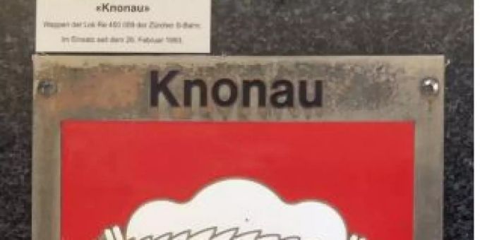Die SBB ersetzen dieses Jahr die schweren Blechwappen an den Lokomotiven durch Kleber.