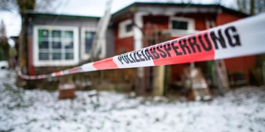 Polizeiabsperrung auf Campingplatz «Eichwald» in Lügde