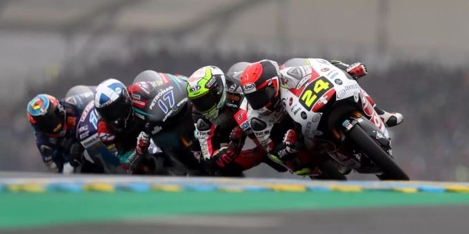 Moto3 in Le Mans: Tatsuki Suzuki stürzte im Finish, John McPhee (#17) feierte den Sieg. Le Mans Moto3