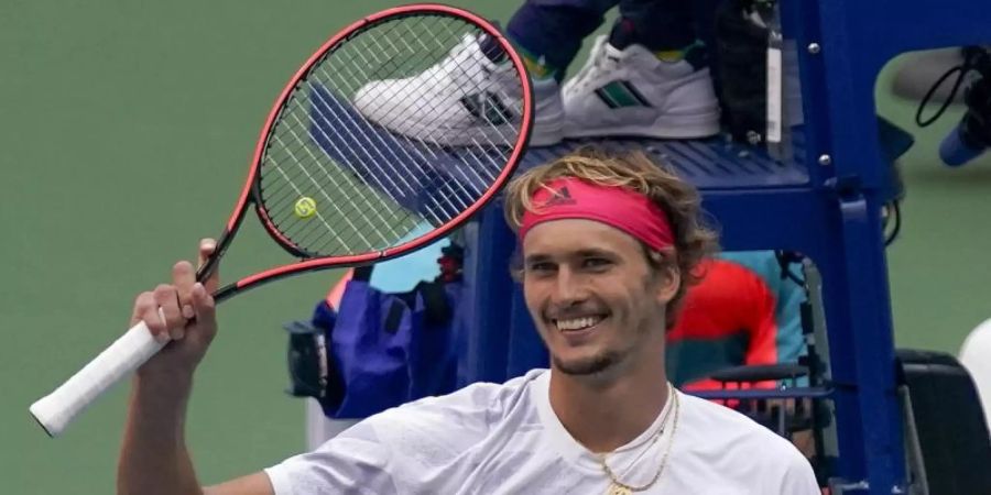 Hat Alexander Zverev auch nach US-Open-Halbfinale noch gut lachen?. Foto: Seth Wenig/AP/dpa