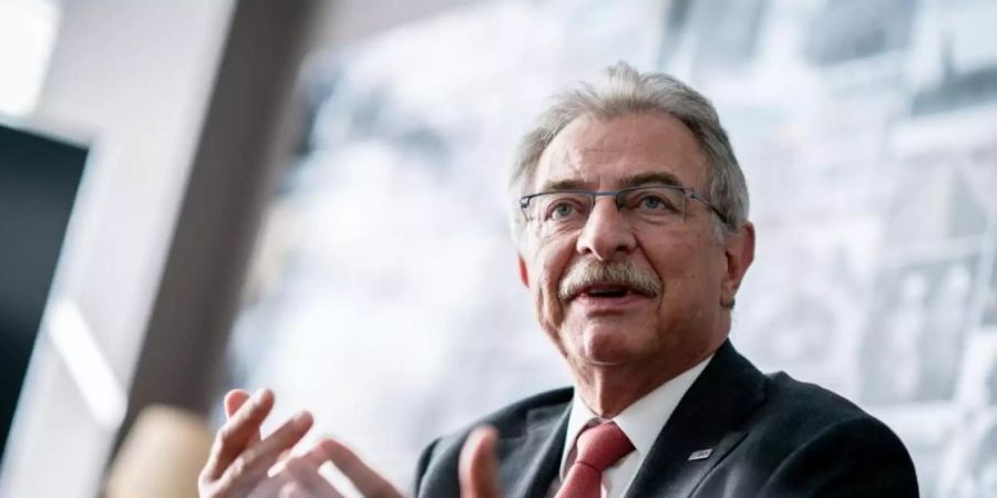 Das Ordervolumen steigt bei den Indusstrieaufträgen, doch Dieter Kempf, Präsident des Bundesverbandes der Deutschen Industrie (BDI), erwartet im Herbst noch keinen Aufschwung. Foto: Kay Nietfeld/dpa