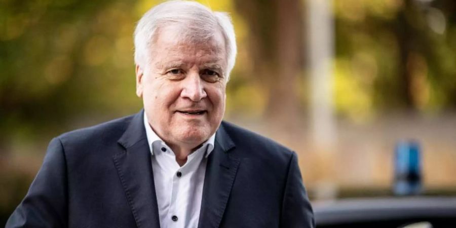 «Überwältigende Mehrheit der Polizisten und Polizistinnen sind fest auf dem Boden unserer Verfassung»: Horst Seehofer. Foto: Fabian Sommer/dpa