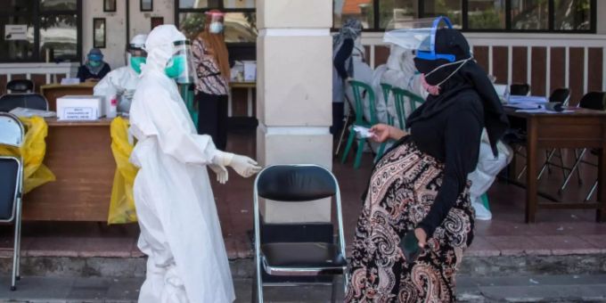 Die Zahl der Corona-Infektionen in Indonesien steigt. Indonesien corona