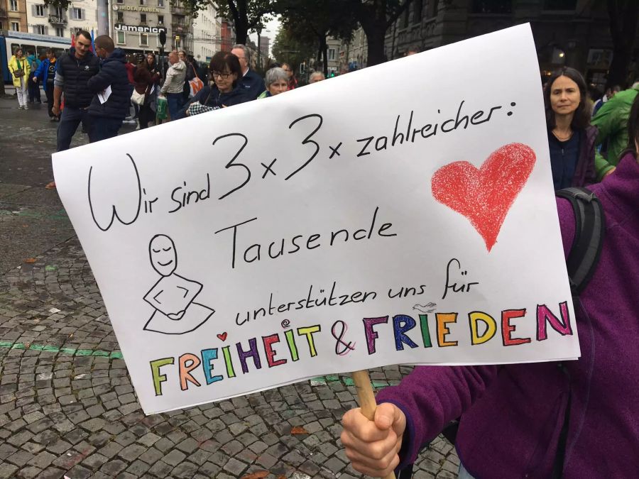 Sie fordern unter anderem «Freiheit und Frieden».