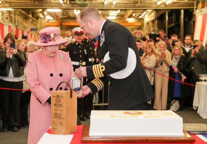 Die Queen hatte eine eigene Gin-Marke. queen