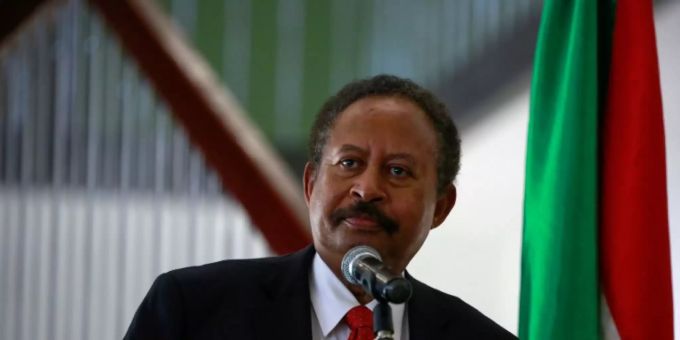 Der zivile Ministerpräsident Abdalla Hamdok im Sudan denkt nicht, dass das Problem zwischen Zivilisten und dem Militär ist. Sudan