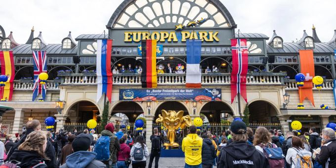 Bereits im März diesen Jahres hatte der Europa-Park die Preise um rund fünf Prozent angehoben. Bereits im März diesen Jahres hatte der Europa-Park die Preise um rund fünf Prozent angehoben.