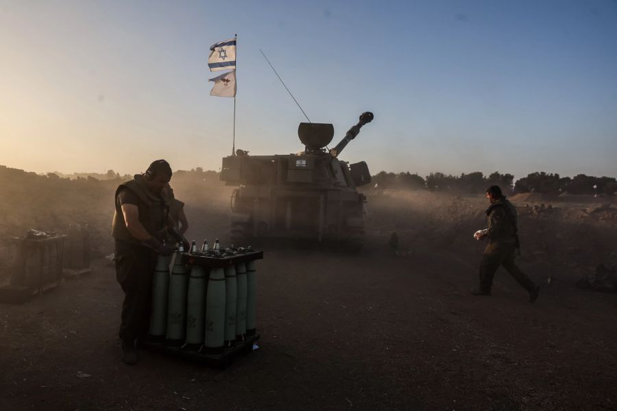 Israeli army on the Gaza border