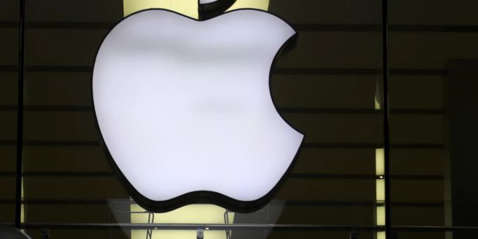 Im Gegensatz zu Mac-Computern fanden iPhones reissenden Absatz und steigerten den Apple-Umsatz. (Symbolbild) Im Gegensatz zu Mac-Computern fanden iPhones reissenden Absatz und steigerten den Apple-Umsatz. (Symbolbild)