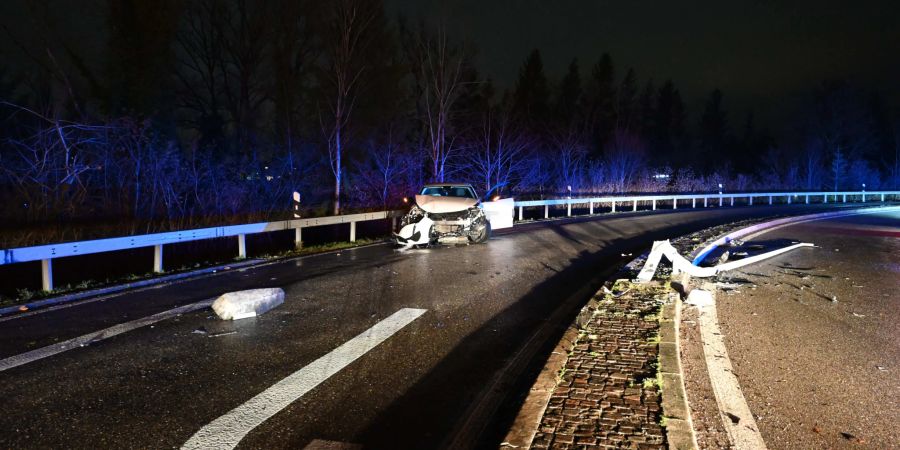 Oberbüren: Kandelaber geprallt