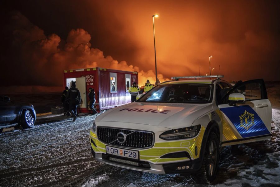 Zur Eruption kam es in der Nähe eines bereits im November geräumten Ortes.