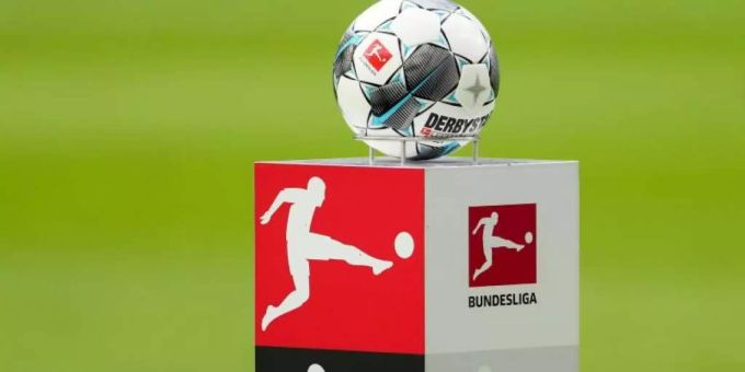 Läuft die Bundesliga bald nicht mehr auf Sky und DAZN? Bundesliga
