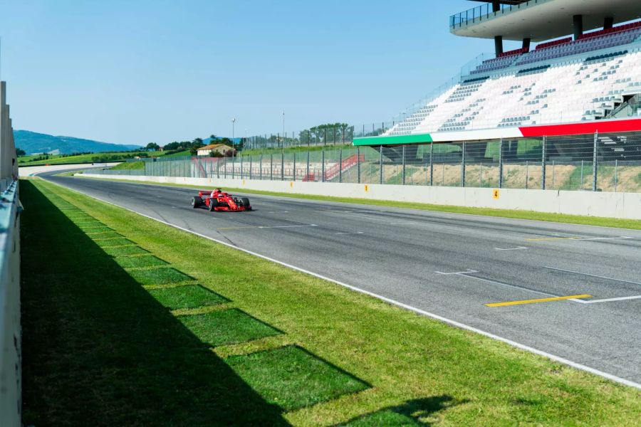 Sebastian Vettel am Steuer des Ferrari SF71H in Mugello.