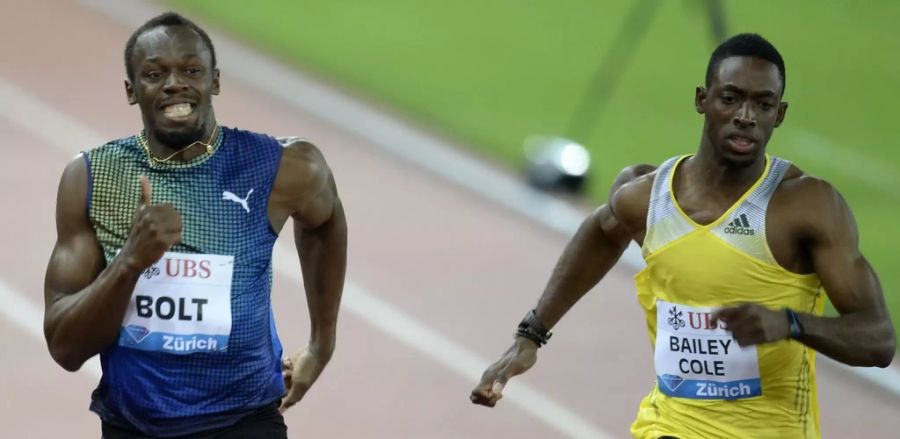 Nicht nur bei den Schweizern ist das Leichtathletik-Meeting in Zürich beliebt, auch bei den ausländischen Stars. Usain Bolt (l.) im Einsatz über 100m 2013.