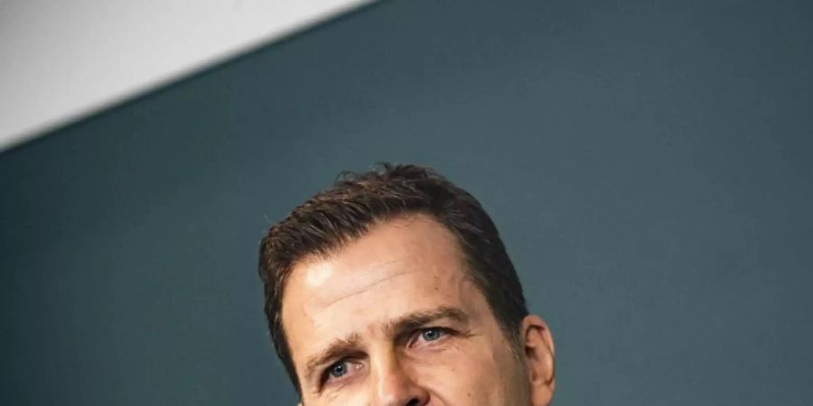 Will die Nationalspieler sensibilisiern: Oliver Bierhoff, DFB-Direktor. Foto: Andreas Arnold/dpa