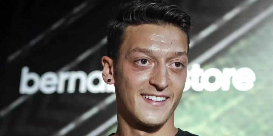 Verliert einem Medienbericht zufolge seinen Sponsor Adidas: Mesut Özil. Foto: Emilio Naranjo/EFE/epa/dpa