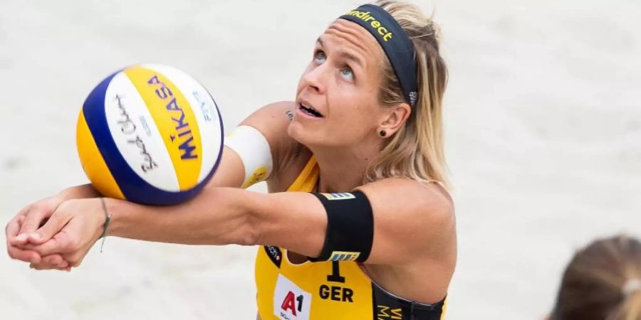 Die Beachvolleyballerin Laura Ludwig freut sich auf den Re-Start. Foto: Georg Hochmuth/APA/dpa