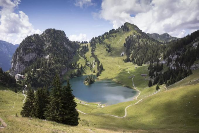Die Stockhornbahn beschränkt die Personenkapazität vorerst auf die Hälfte. Stockhorn Bergbahnen