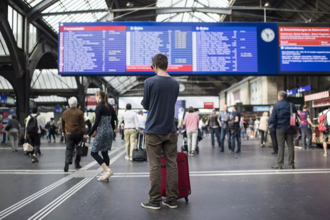 Treffpunkt der unbewilligten Corona-Demo soll der Zürcher Hauptbahnhof sein. HB Zürich