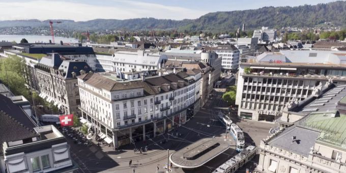 Hauptsitz der Schweizer Grossbank UBS in Zürich. UBS