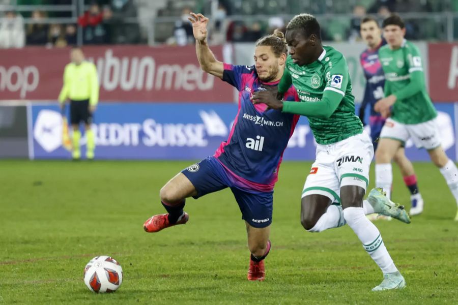 In einer umkämpften Partie trennen sich der FCSG und Lugano 1:1.