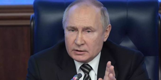 Wladimir Putin bei einer Sitzung des russischen Verteidigungsministeriums. (Archivbild). Foto: Sergey Guneyev/Pool Sputnik Kremlin/AP/dpa Wladimir Putin bei einer Sitzung des russischen Verteidigungsministeriums. (Archivbild). Foto: Sergey Guneyev/Pool Sputnik Kremlin/AP/dpa