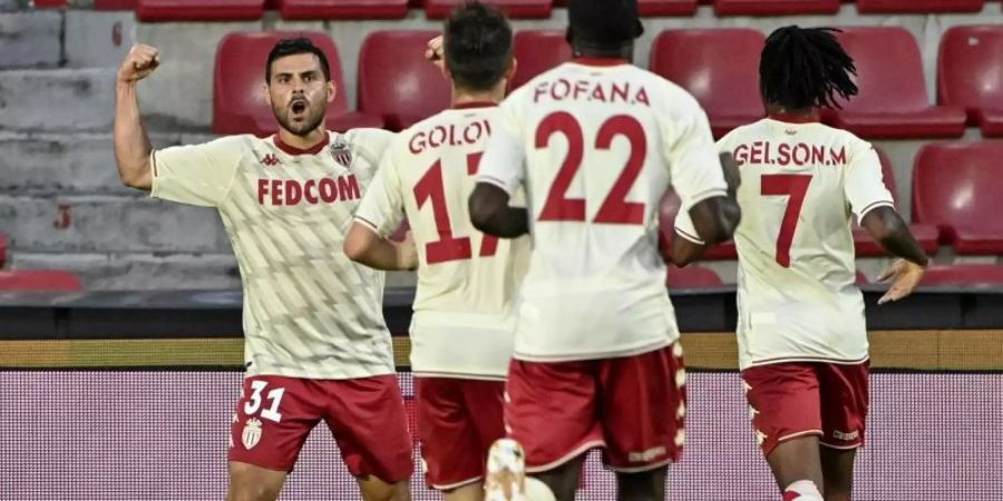 Kevin Volland (l) feiert einen Treffer für AS Monaco. Foto: imánek Vít/CTK/dpa