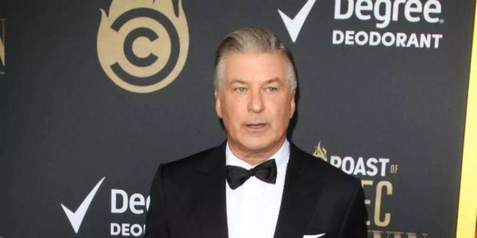 Alec Baldwin hat am Set von «Rust» aus Versehen eine Kamerafrau erschossen. alec baldwin