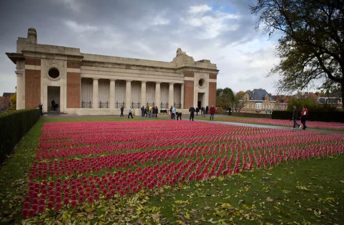 Die Gedenkstätte Menin Gate bei Ypern. Menin Gate