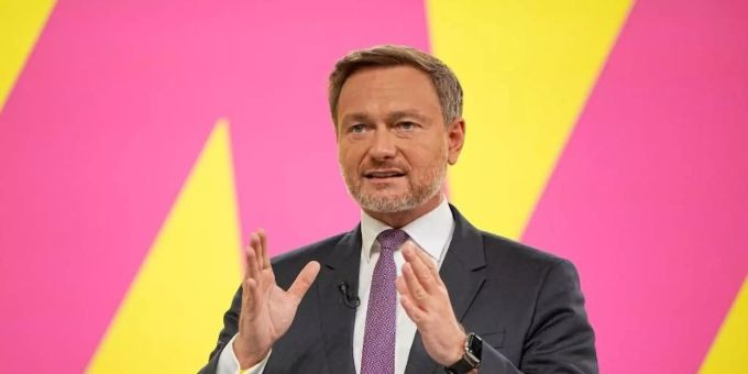 FDP-Chef Christian Lindner setzt sich für die Digitalisierung von Staat und Gesellschaft ein. Foto: Michael Kappeler/dpa bankenkrise
