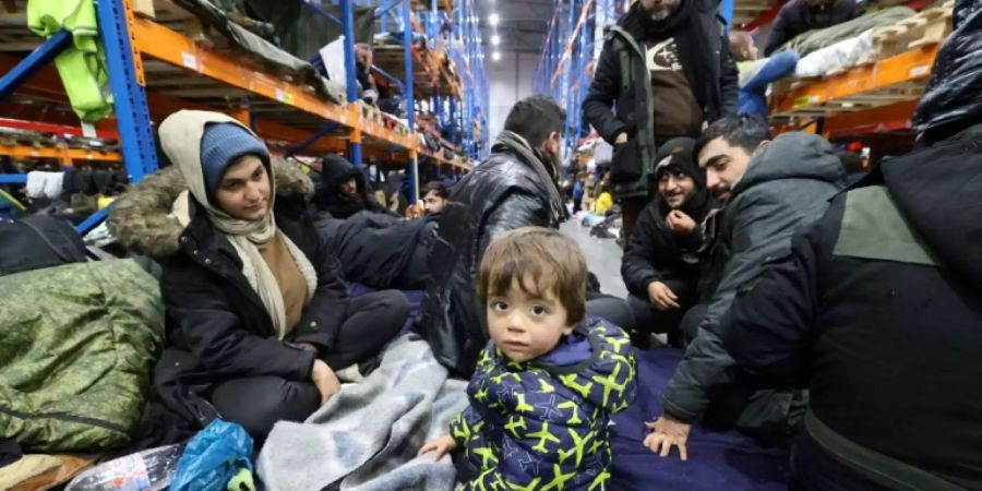 In Belarus festsitzende Flüchtlinge
