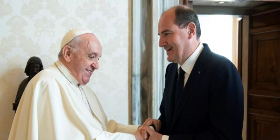 Papst Franziskus und Frankreichs Premierminister Jean Castex