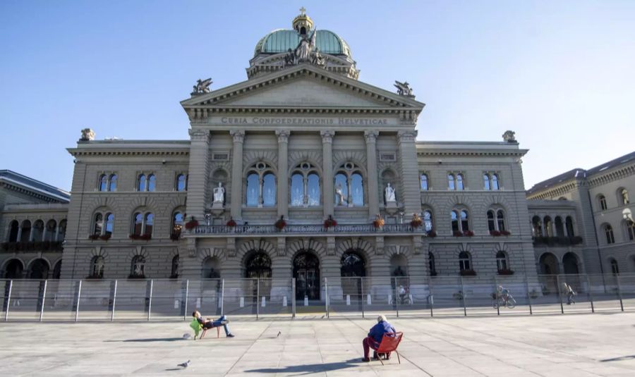 Deshalb wird das Bundeshaus vor den Demonstrationen zur Sicherheit jeweils eingezäunt.