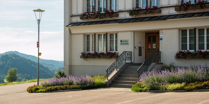 Gemeindehaus Hemberg im Toggenburg im Kanton St. Gallen. Gemeindehaus Hemberg im Toggenburg im Kanton St. Gallen.
