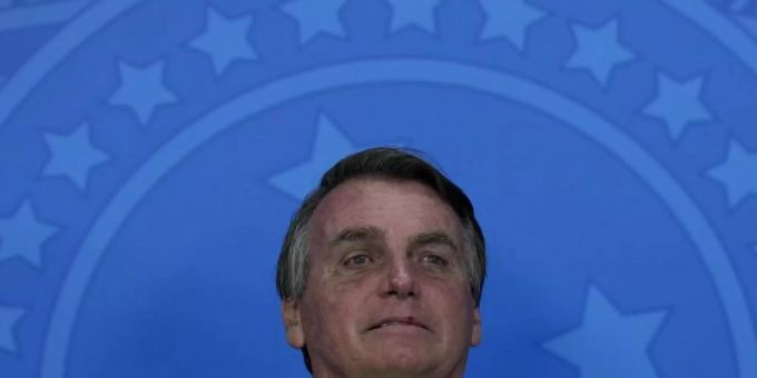 Brasiliens Präsident Jair Bolsonaro ist sich sicher: «Wir haben vom ersten Moment an das Richtige getan.». Foto: Eraldo Peres/AP/dpa Brasiliens Präsident Jair Bolsonaro ist sich sicher: «Wir haben vom ersten Moment an das Richtige getan.». Foto: Eraldo Peres/AP/dpa