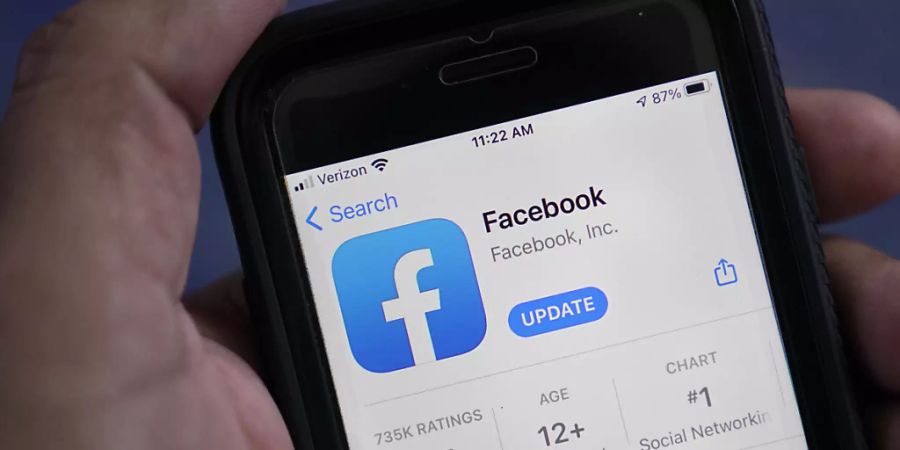 Die Kritik an den Praktiken von Facebook hat wohl auch in der Schweiz politische Folgen. (Archivbild)