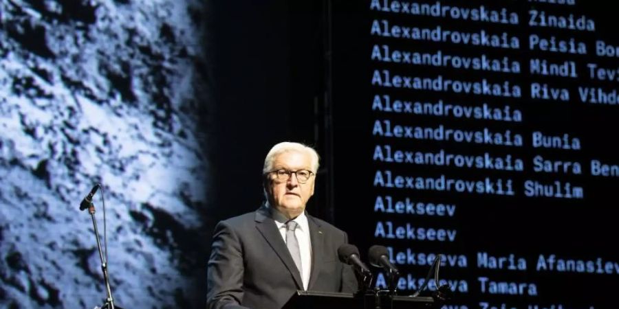 Bundespräsident Frank-Walter Steinmeier bei seiner Rede während der Gedenkveranstaltung. Foto: Sandra Steins/Bundespresseamt/dpa