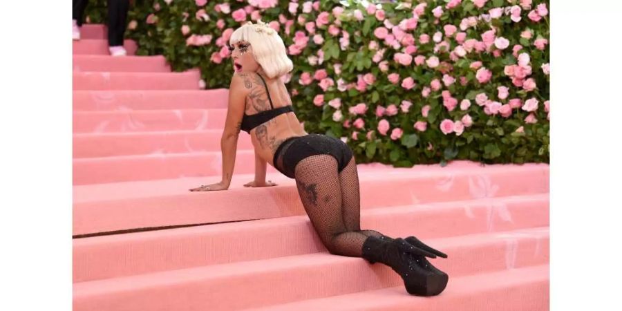 Lady Gaga liebt den grossen Auftritt, hier an der Met Gala 2019. Auch in der Silvesternacht liess es die Blondine krachen.