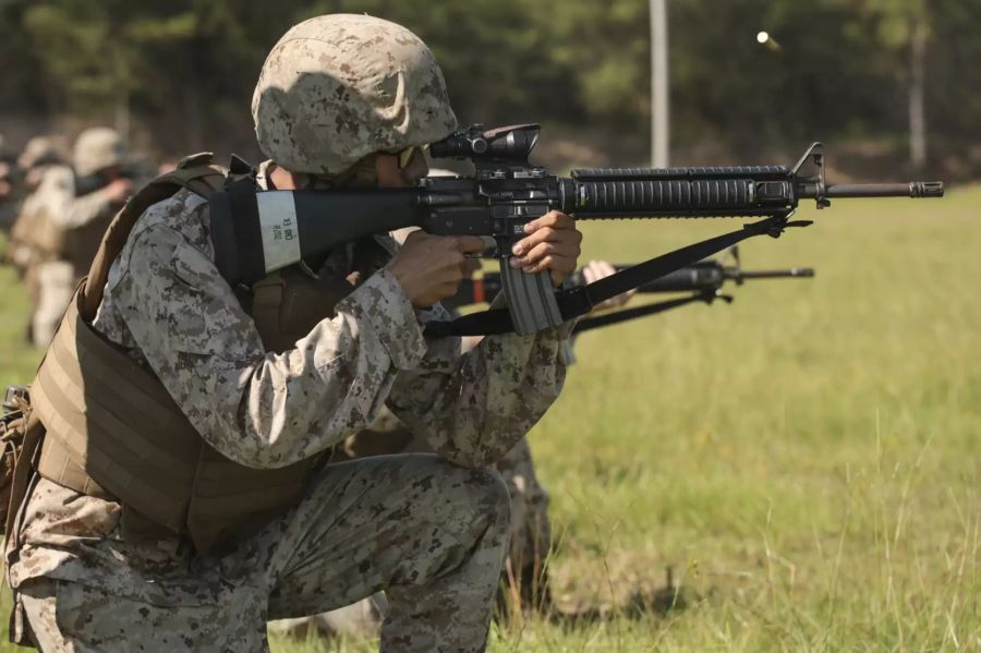 Soldat M16