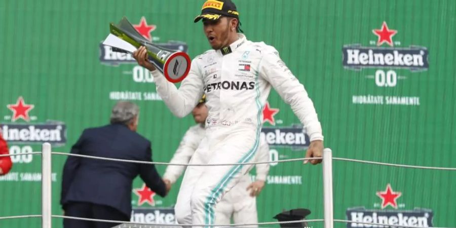Machte in Mexiko einen grossen Schritt Richtung WM-Titel: Mercedes-Pilto Lewis Hamilton. Foto: Eduardo Verdugo/AP/dpa