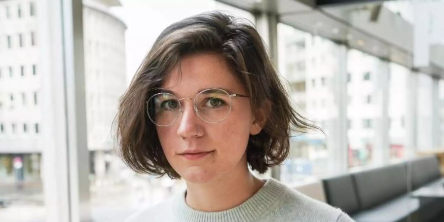 Miku Sophie Kühmel wird mit dem ZDF-«aspekte»-Literaturpreis ausgezeichnet. Foto: Frank Rumpenhorst/dpa