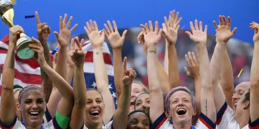 Die amerikanischen Fussball-Frauen bekommen einen neuen Trainer. Foto: Sebastian Gollnow/dpa